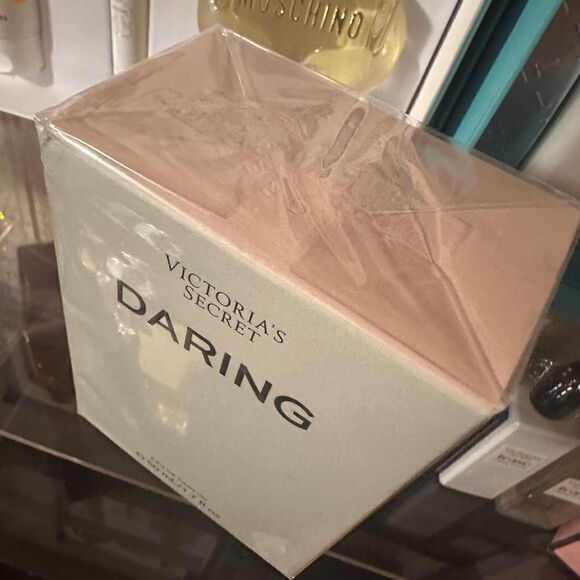 VICTORIA'S SECRET DARING EAU DE PARFUM  50 mL/1.7 fl oz New - Picture 8 of 17